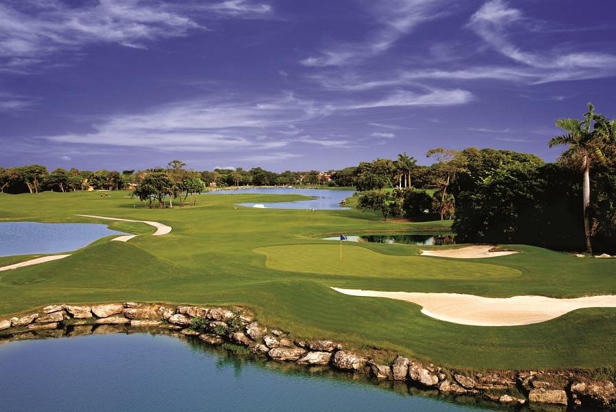 Discover the Golf Courses of Playa Del Carmen