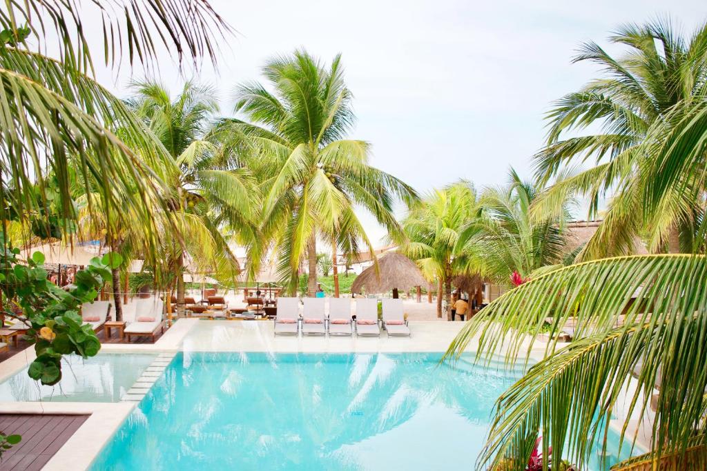 Escape To Villas Caracol Holbox: A Slice Of Paradise!