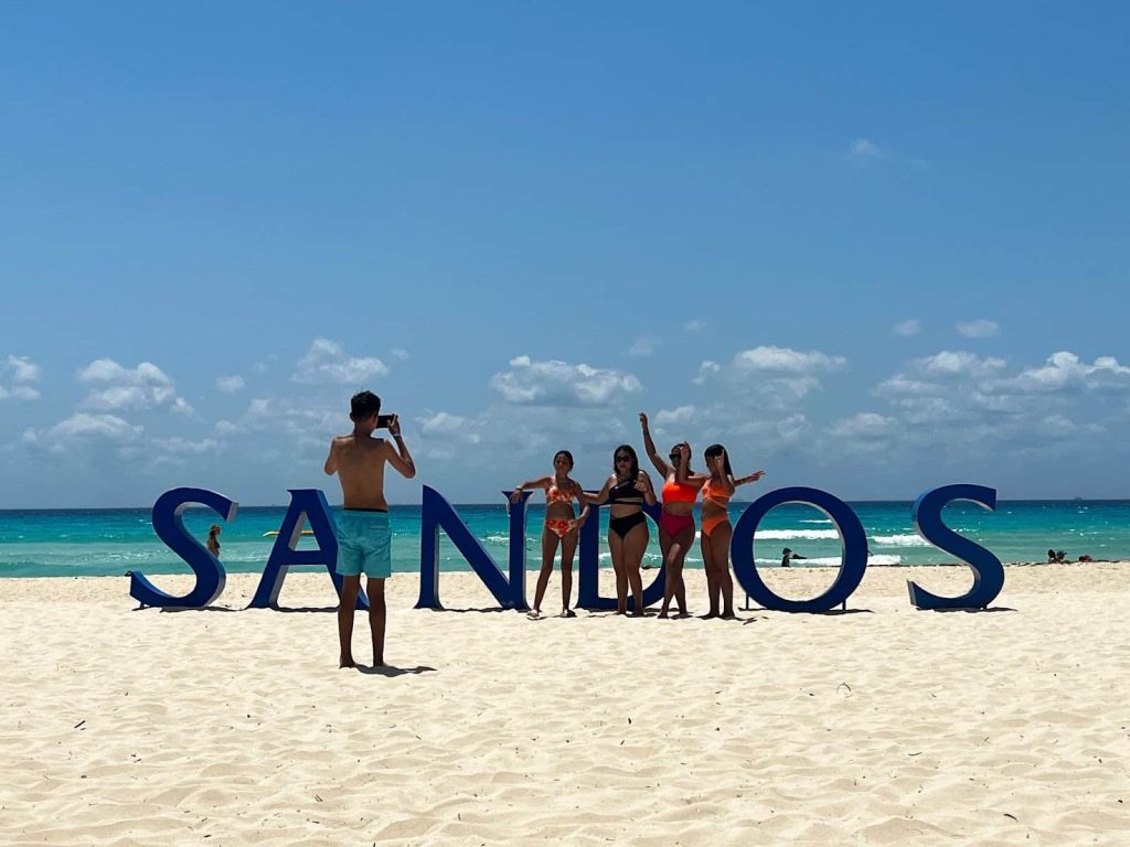 sandos playacar best day