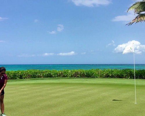 Exploring Golf Courses in Playa Del Carmen