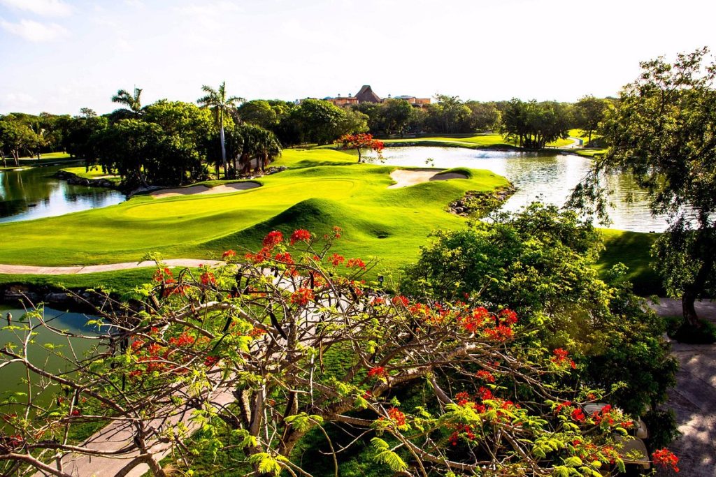 Exploring the Hard Rock Golf Club in Riviera Maya