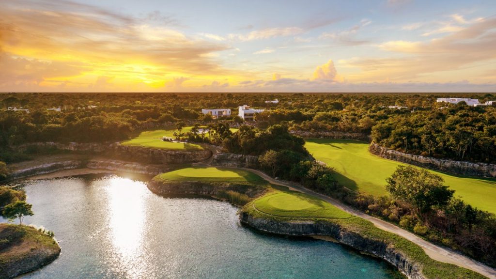 Exploring the Majestic Riviera Maya Golf Club